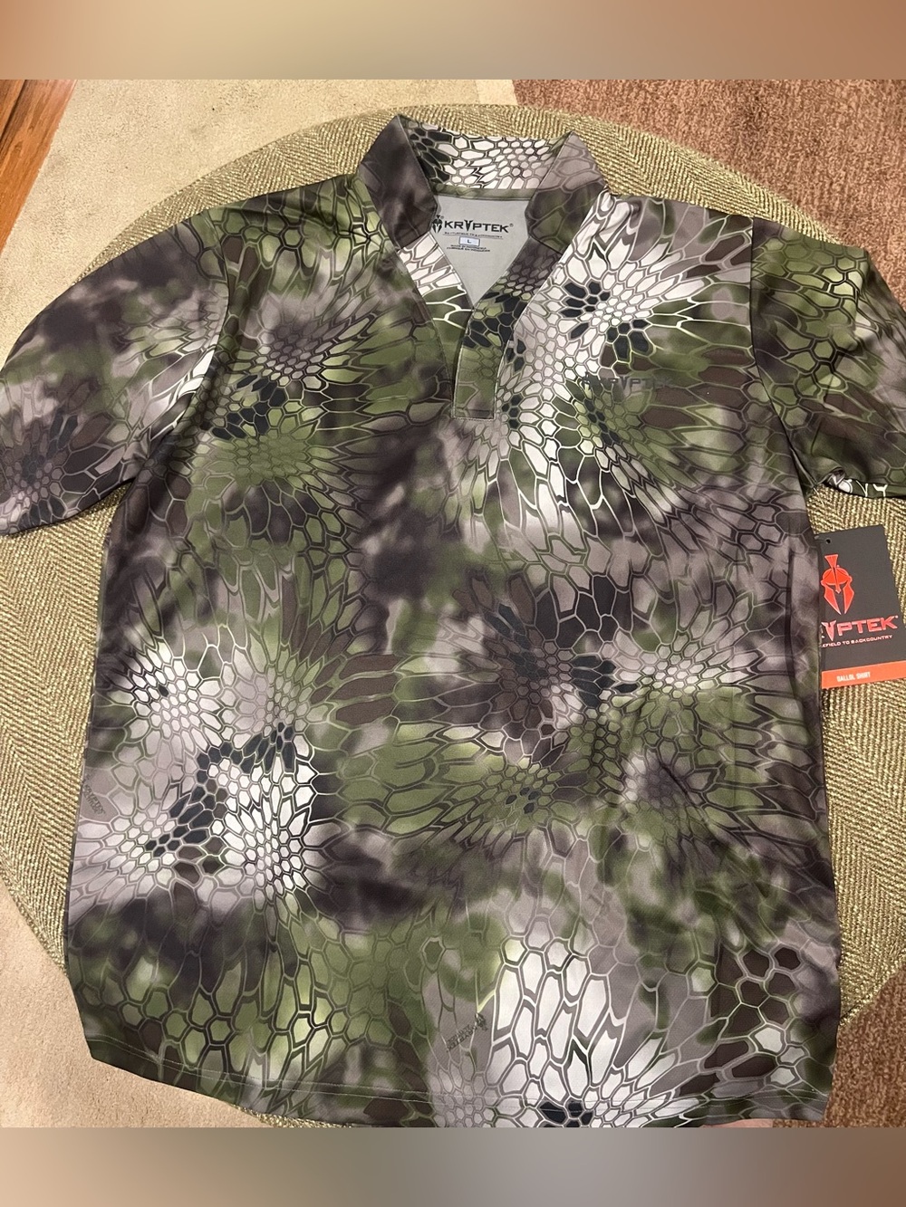 Kryptek Men’s Green Camo Short Sleeve Shirt - new with tags